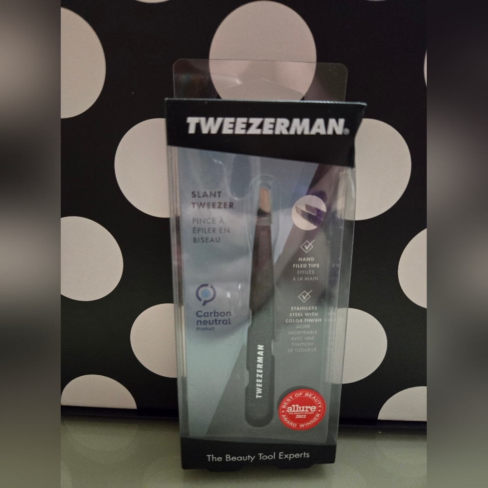 ✨️Tweezerman Slant Tweezer✨️